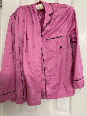 Victoria's Secret Pink Heart Print Satin Pajama Set with Black Piping